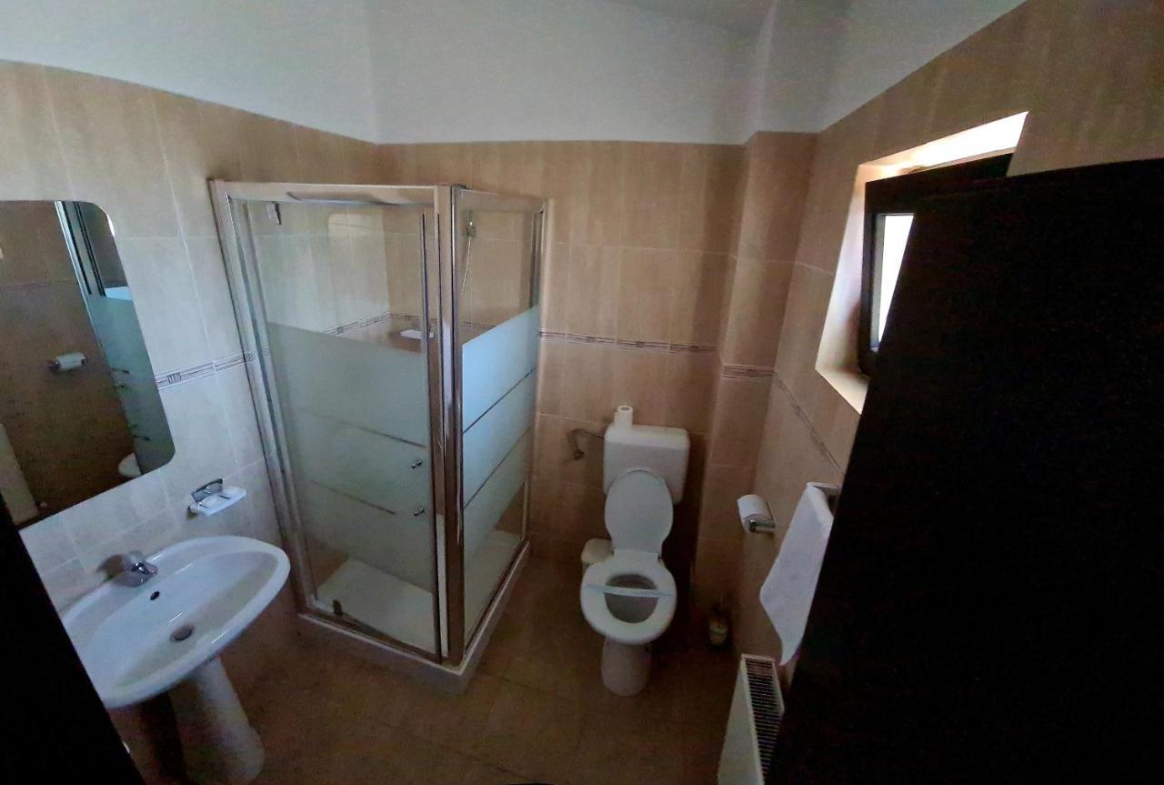 La Salcii Motel Calarasi  Luaran gambar